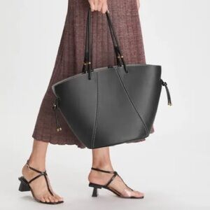 Tory Burch Spaghetti Strap Leather Large Tote Shopper In Black